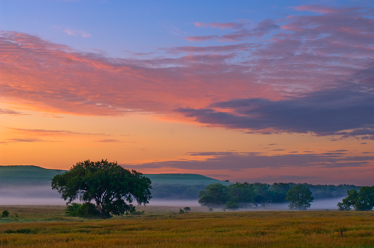 A beautiful sunrise in June over the Kansas Flint Hills. &nbsp;Tallgrass Prairie National Preserve, Kansas