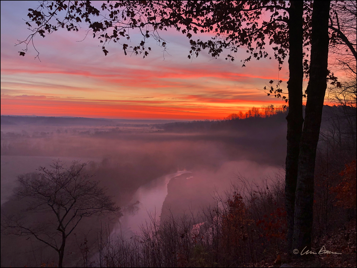 December has been a month of incredible sunrises throughout Arkansas - this one over War Eagle River as I was headed to the Buffalo...
